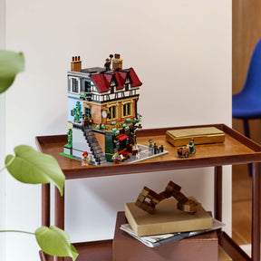 Icons - Tudor Corner